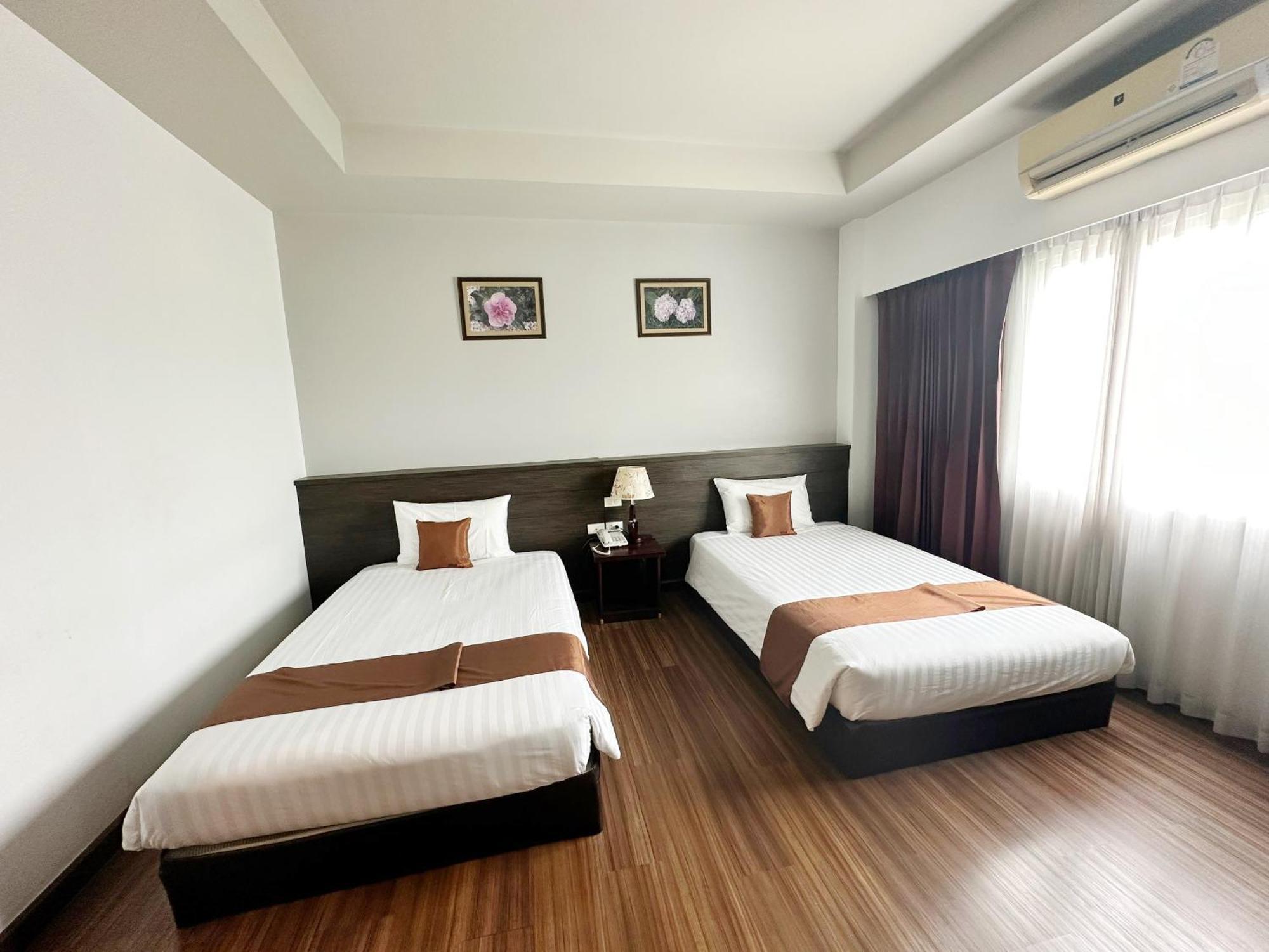 Akelada Hotel Nang Rong Zewnętrze zdjęcie