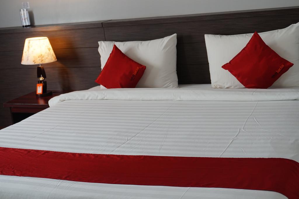 Akelada Hotel Nang Rong Zewnętrze zdjęcie