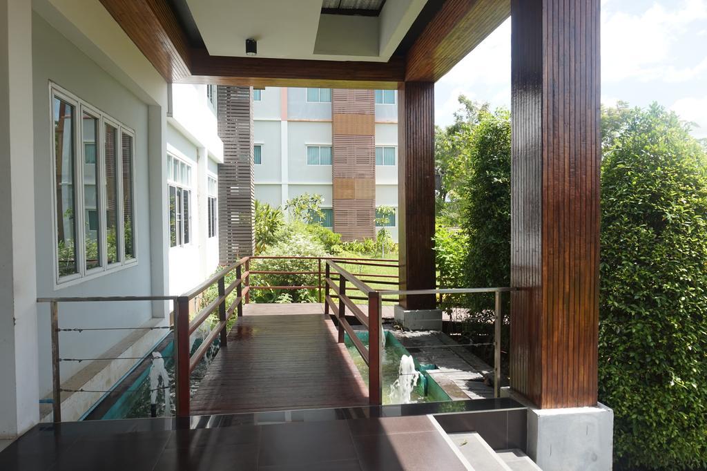 Akelada Hotel Nang Rong Zewnętrze zdjęcie